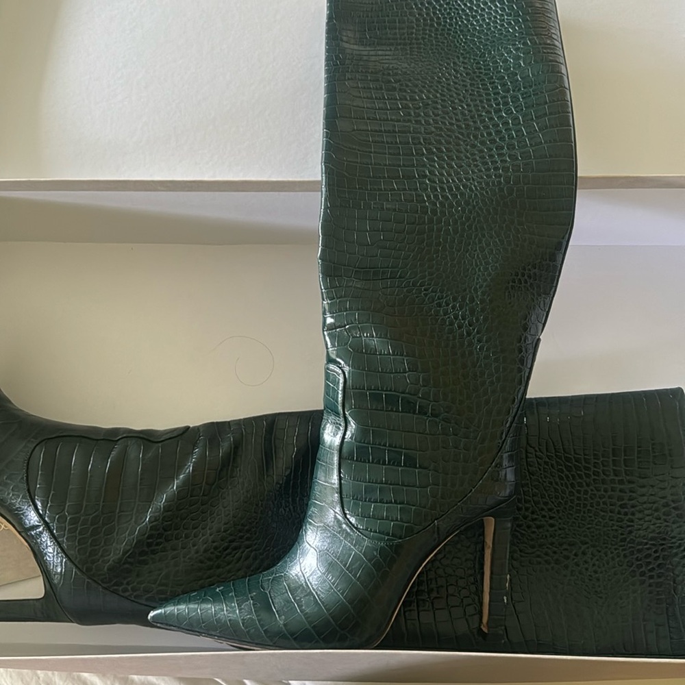 Jimmy Choo Mavis 100 in dark green size 37.5 gently worn.